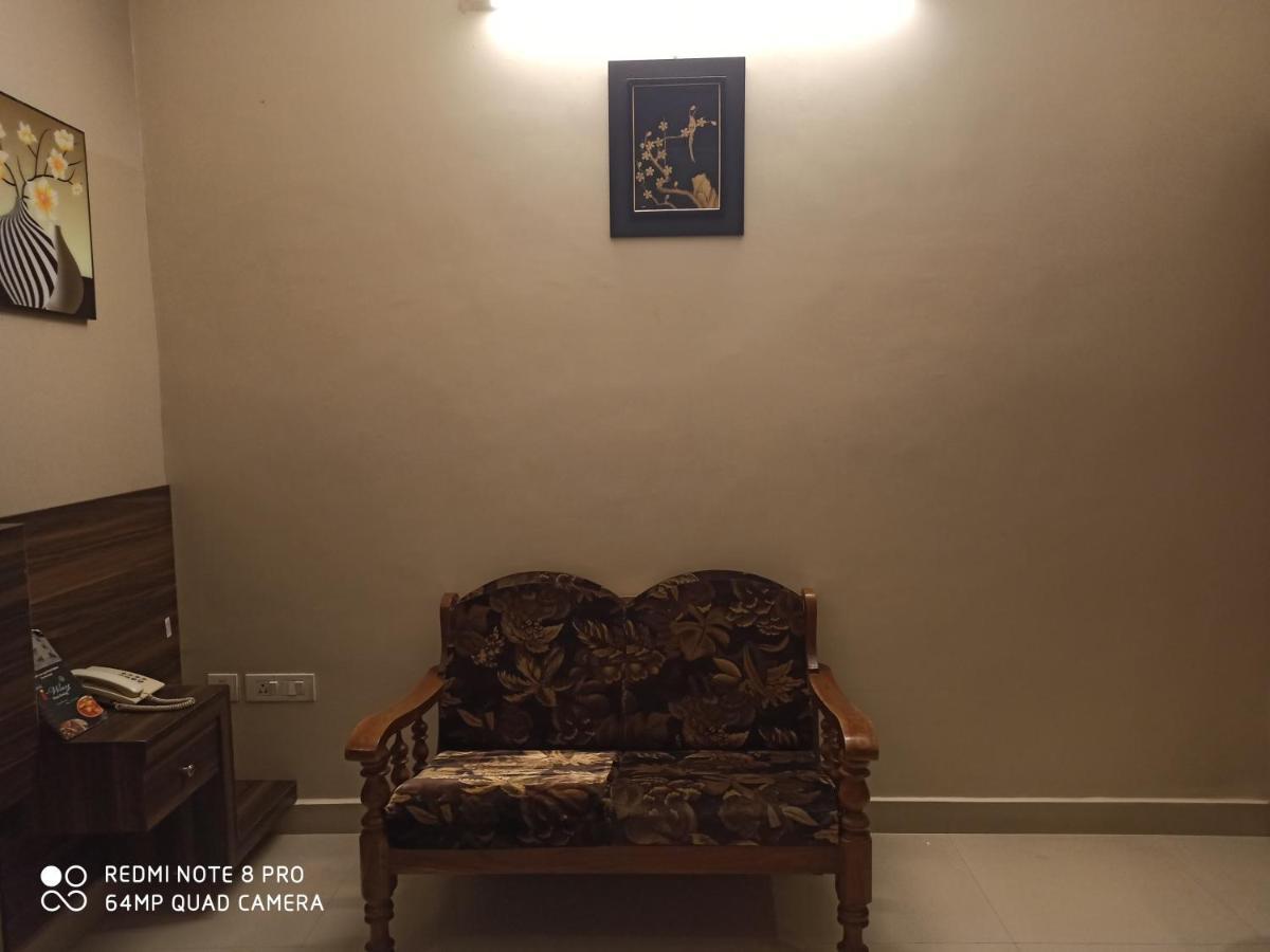 Hotel I-Way Residency Perungudi Chennai Bagian luar foto